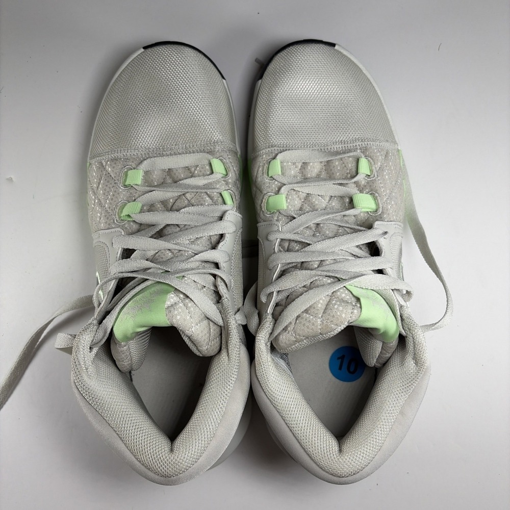 Size 10 Nike LeBron Witness VIII Light Bone Vapor Green Sneakers HQ2139-002‎